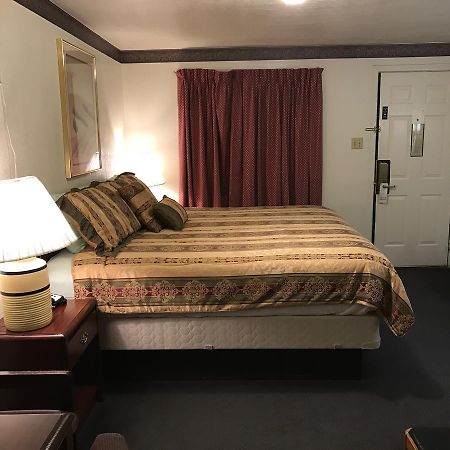 Budget Inn Of Brownfield エクステリア 写真